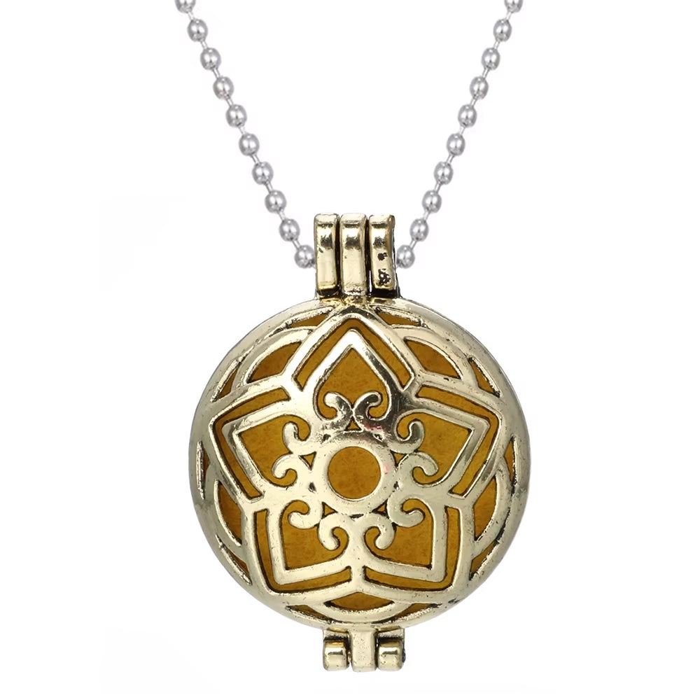 New Aroma Diffuser Necklace Vintage Flower Open Lockets Pendant Perfume Essential Oil Diffuser Aromatherapy Necklace