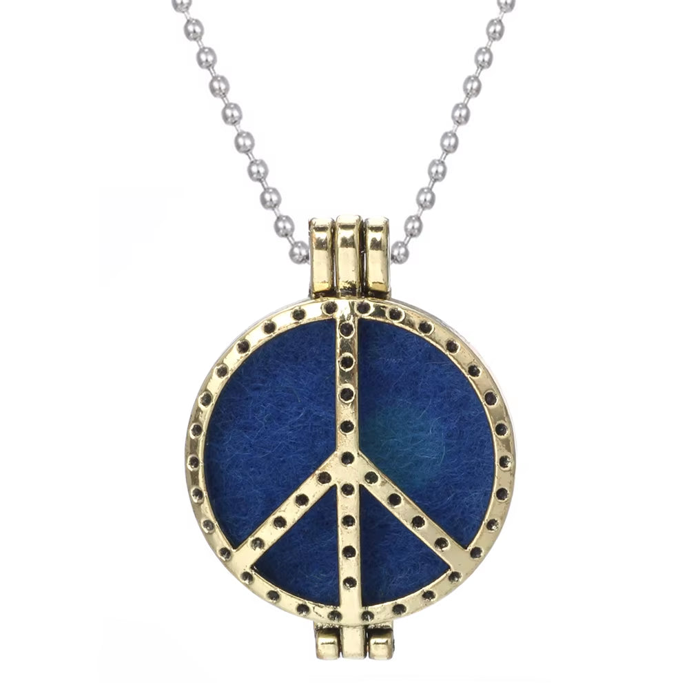 New Aroma Diffuser Necklace Vintage Flower Open Lockets Pendant Perfume Essential Oil Diffuser Aromatherapy Necklace