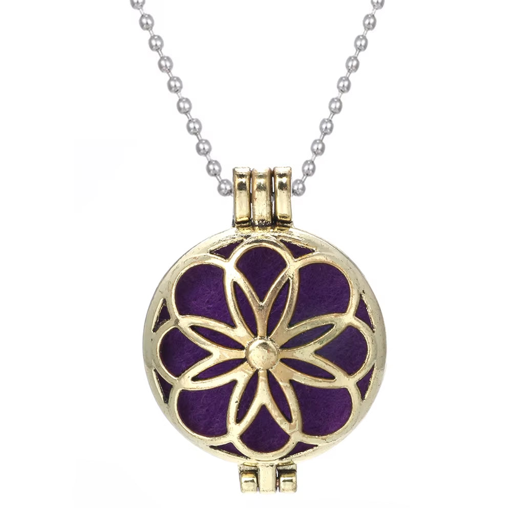 New Aroma Diffuser Necklace Vintage Flower Open Lockets Pendant Perfume Essential Oil Diffuser Aromatherapy Necklace