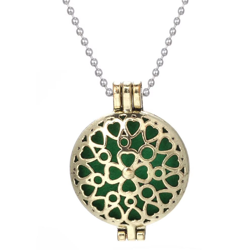 New Aroma Diffuser Necklace Vintage Flower Open Lockets Pendant Perfume Essential Oil Diffuser Aromatherapy Necklace