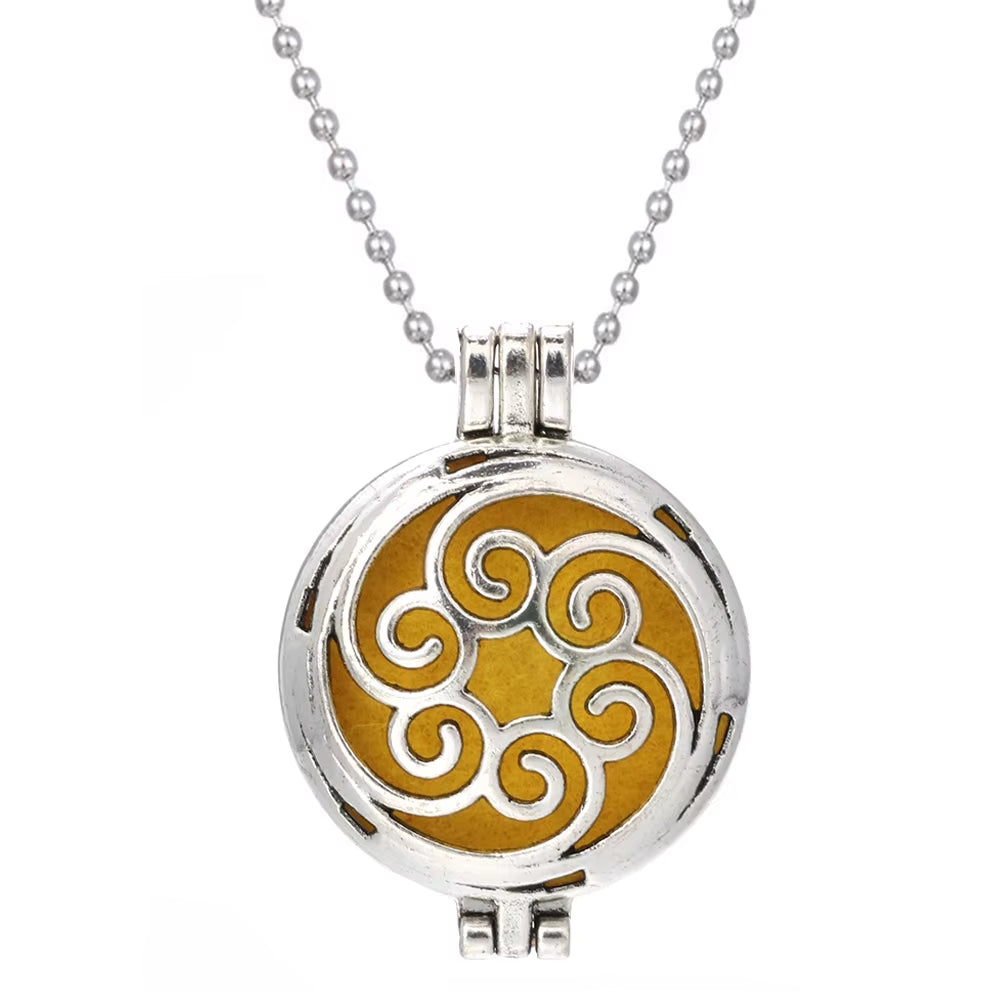 New Aroma Diffuser Necklace Vintage Flower Open Lockets Pendant Perfume Essential Oil Diffuser Aromatherapy Necklace