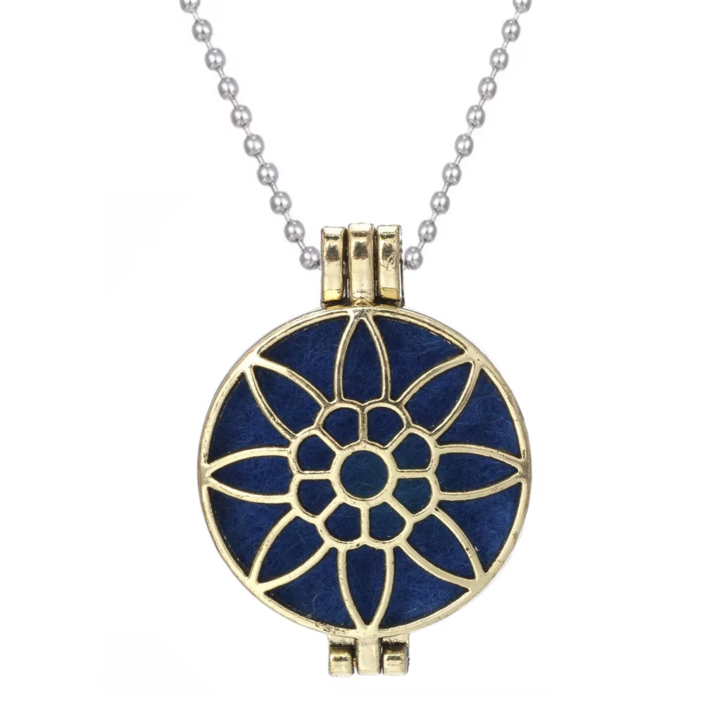 New Aroma Diffuser Necklace Vintage Flower Open Lockets Pendant Perfume Essential Oil Diffuser Aromatherapy Necklace