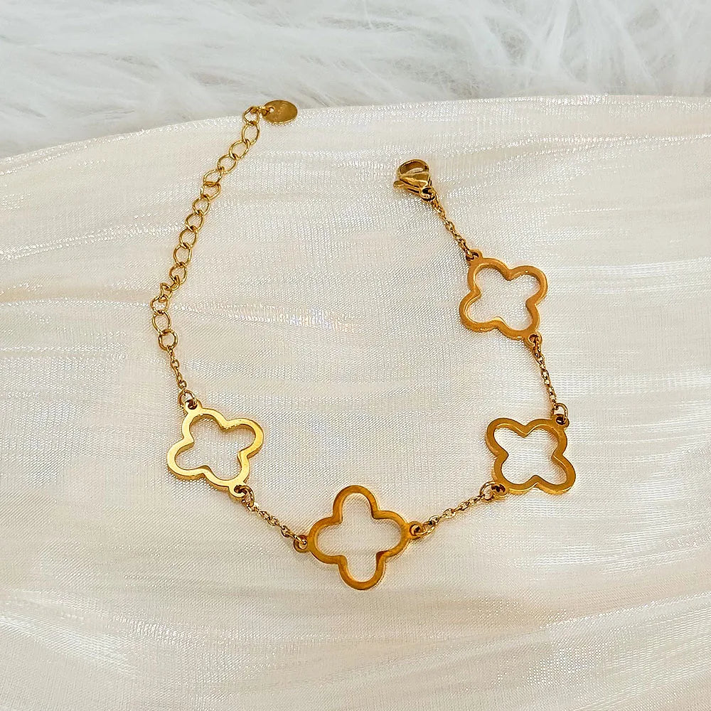 Clover Bracelet Set