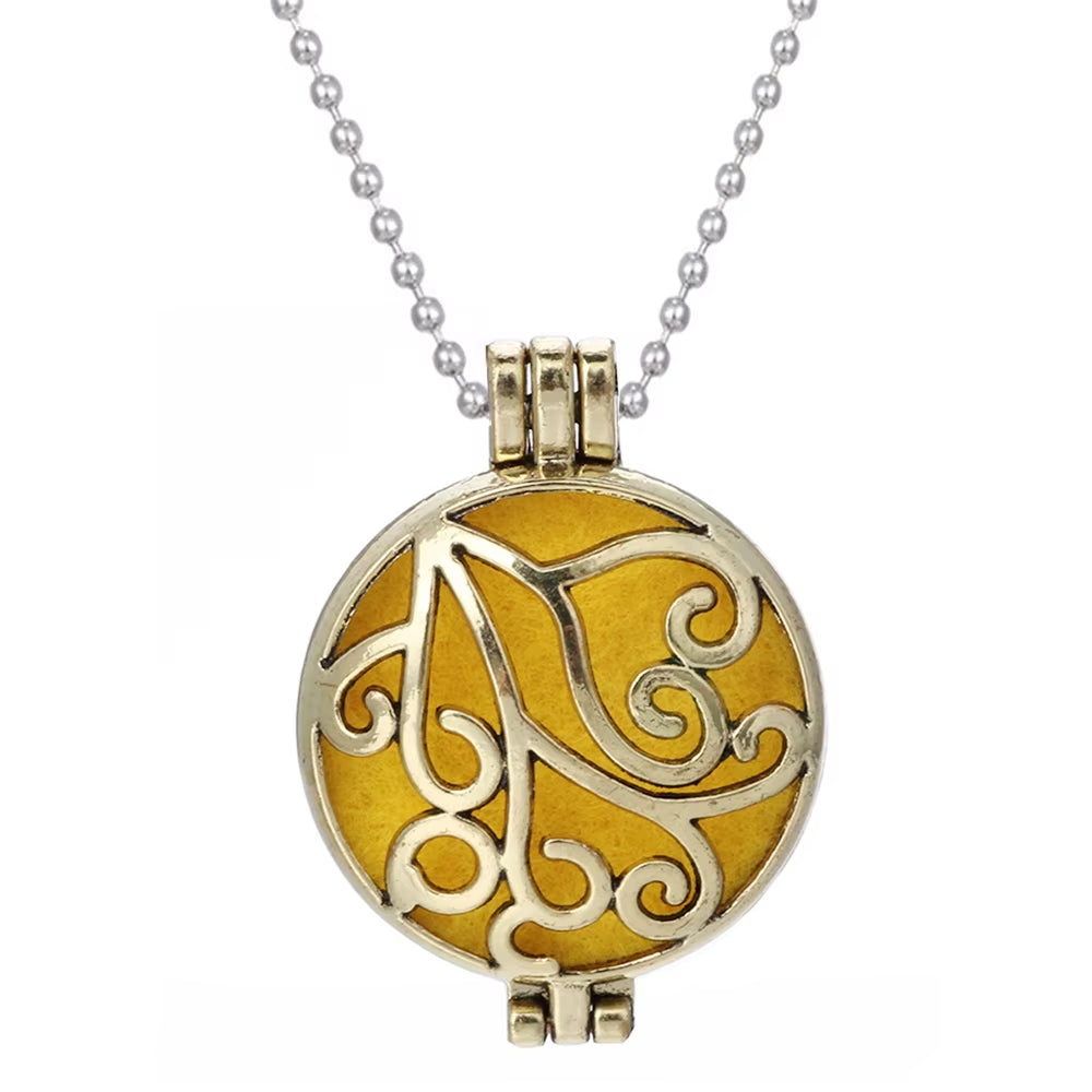 New Aroma Diffuser Necklace Vintage Flower Open Lockets Pendant Perfume Essential Oil Diffuser Aromatherapy Necklace