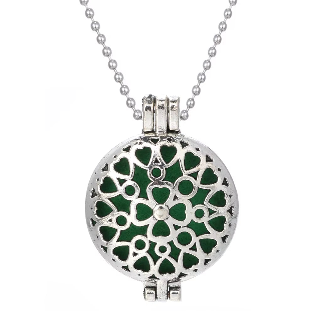 New Aroma Diffuser Necklace Vintage Flower Open Lockets Pendant Perfume Essential Oil Diffuser Aromatherapy Necklace